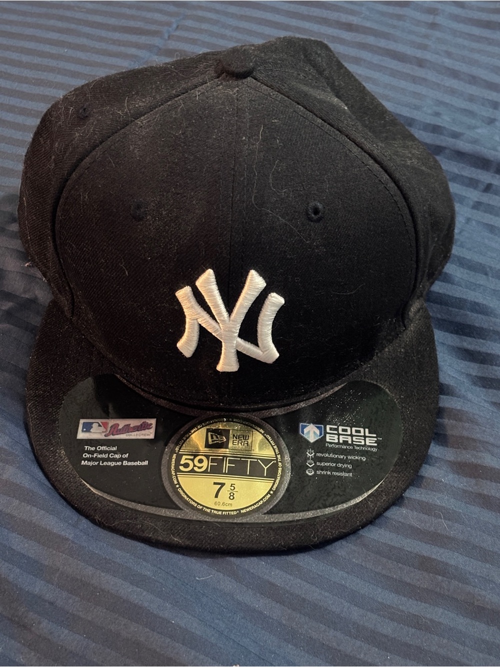 New York Yankees Black 59FIFTY Fitted Cap by New Era - 7 5/8